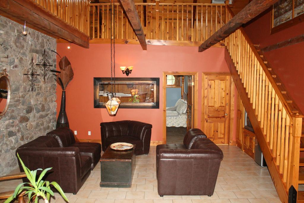 Hotel Manoir Ramezay à Marieville Chambre photo