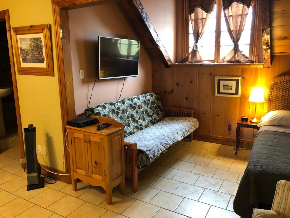 Hotel Manoir Ramezay à Marieville Extérieur photo