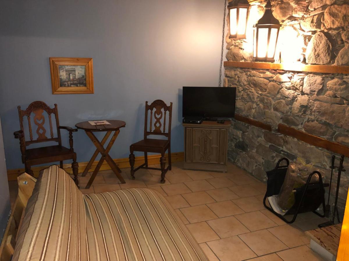 Hotel Manoir Ramezay à Marieville Extérieur photo