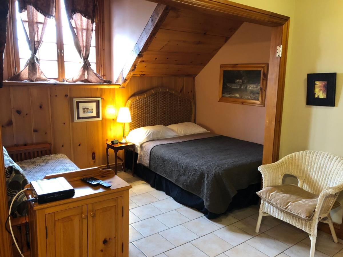 Hotel Manoir Ramezay à Marieville Extérieur photo