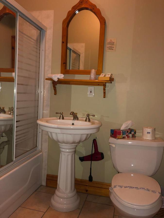 Hotel Manoir Ramezay à Marieville Extérieur photo
